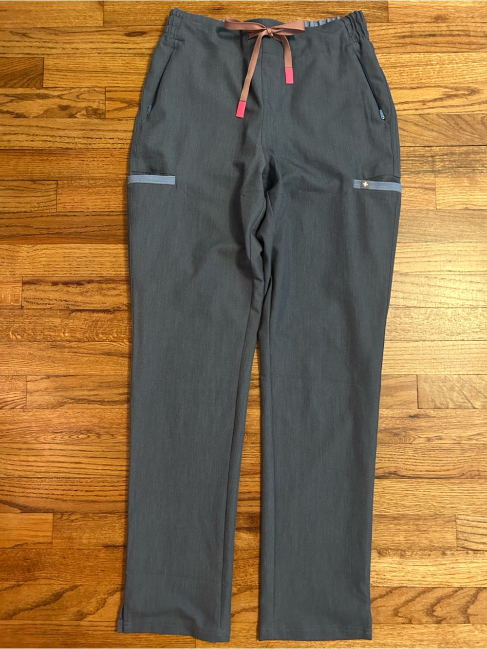 Fig’s Evans Women’s Scrub Pant - Picture 2 of 11